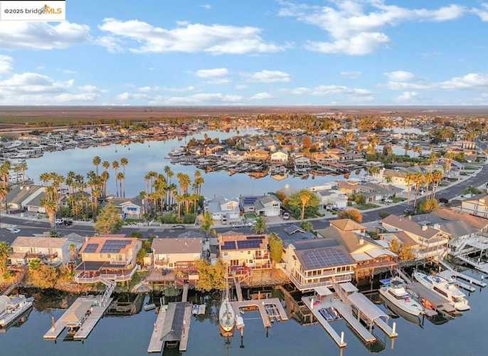 4930 Discovery Pt, Discovery Bay, CA 94505