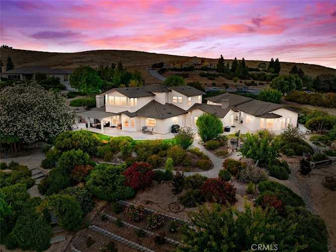 2035 Calle Pattito, Templeton, CA 93465