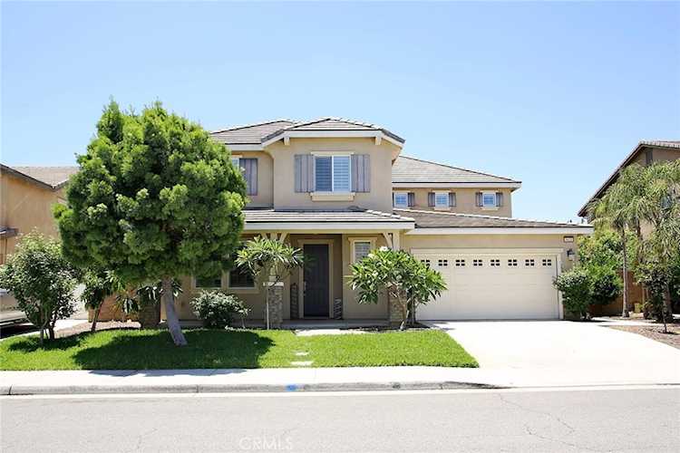 5621 Avocet Dr, Jurupa Valley, CA 91752