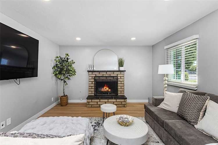 123 E Wilson, Orange, CA 92867