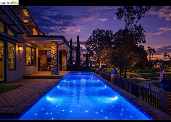 5580 Edgeview Dr, Discovery Bay, CA 94505