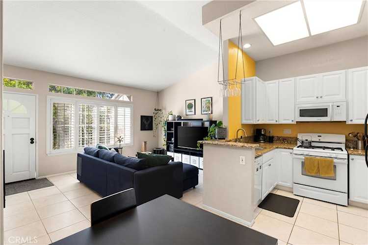 27 Castano, Rancho Santa Margarita, CA 92688