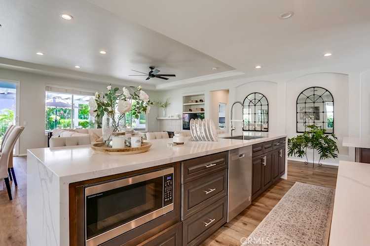 28756 Fall Creek Ct, Menifee, CA 92584