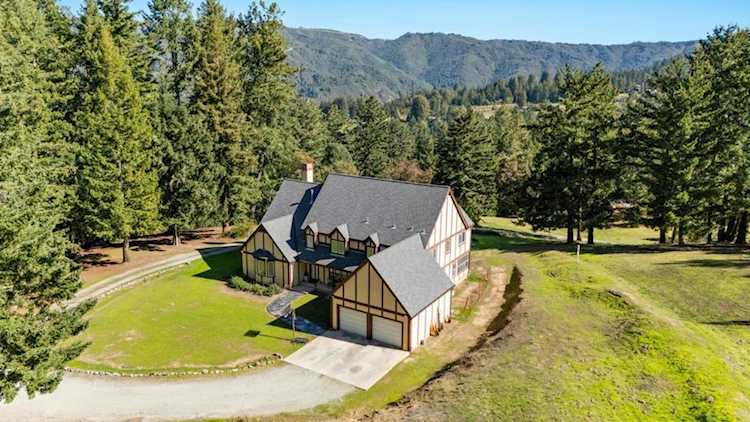 24595 Skyland Rd, Los Gatos, CA 95033