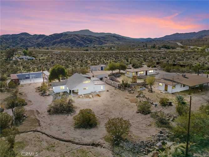 9016 Rose Eden Dr, Morongo Valley, CA 92256