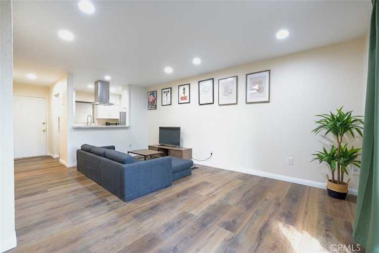 1030 W Macarthur Blvd #21, Santa Ana, CA 92707