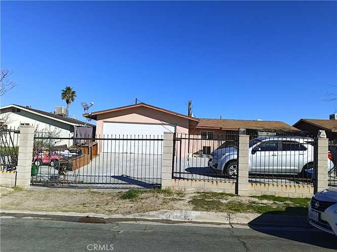 217 Plaimor Ave, Barstow, CA 92311