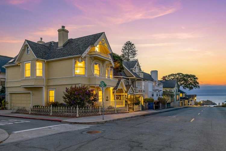 132 Forest Ave, Pacific Grove, CA 93950