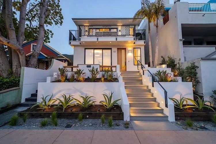 322 Capitola Ave, Capitola, CA 95010