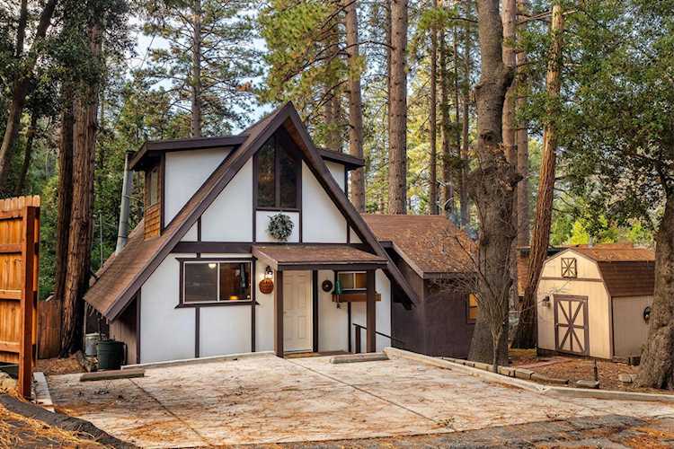 52515 Sunset Dr, Idyllwild, CA 92549