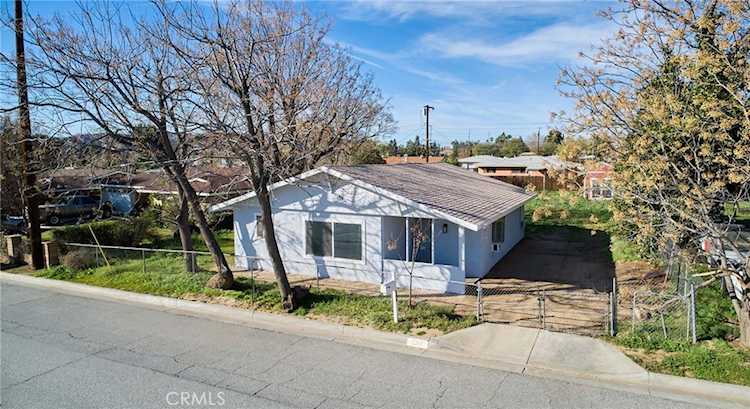 259 S 22nd, Banning, CA 92220