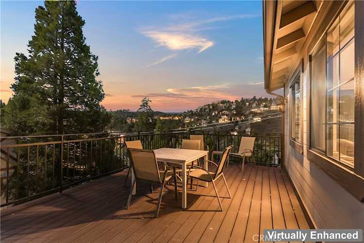 965 Sandalwood Dr, Lake Arrowhead, CA 92352