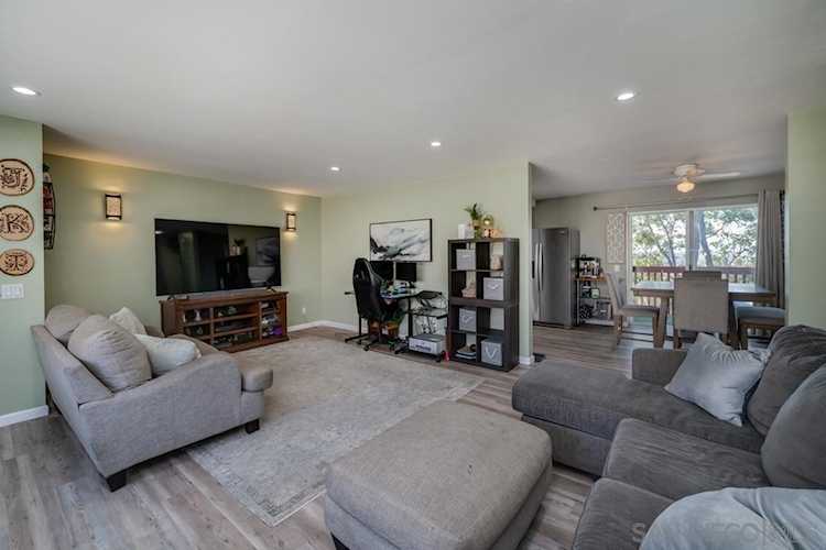 32036 Del Cielo Oeste #4B, Bonsall, CA 92003