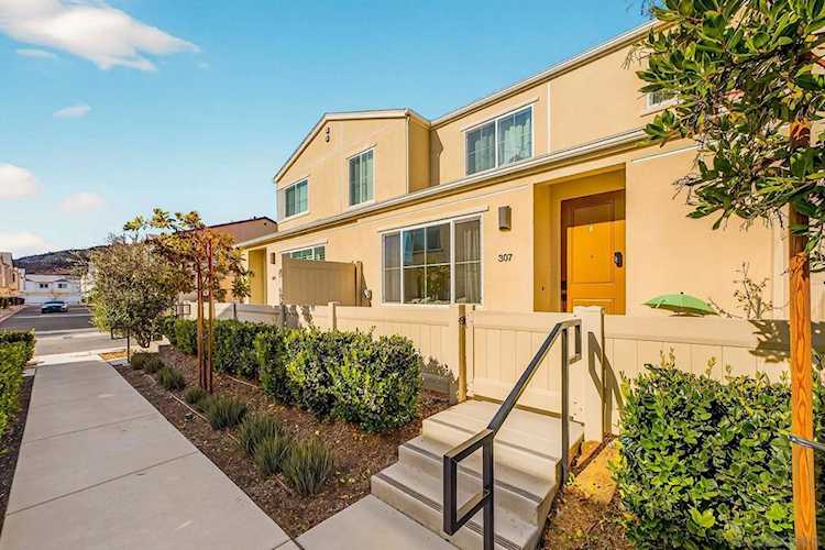 307 Seedling Way, Fallbrook, CA 92028