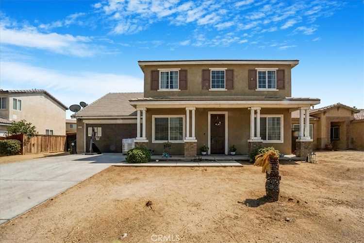 11213 Shanandoah St, Adelanto, CA 92301