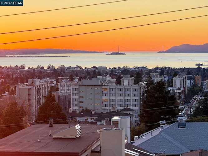 2 Panoramic Way #304, Berkeley, CA 94704