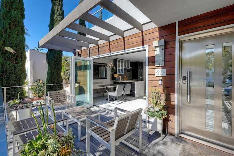 911 9th St, Coronado, CA 92118