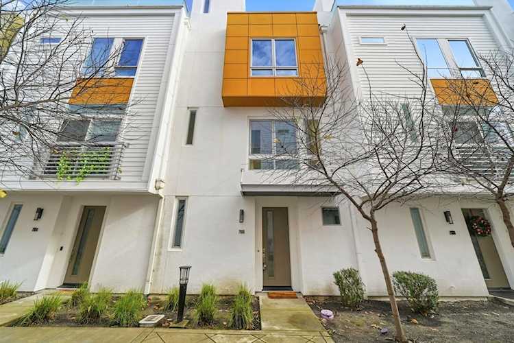 7906 7906 Regional Cmn, Dublin, CA 94568