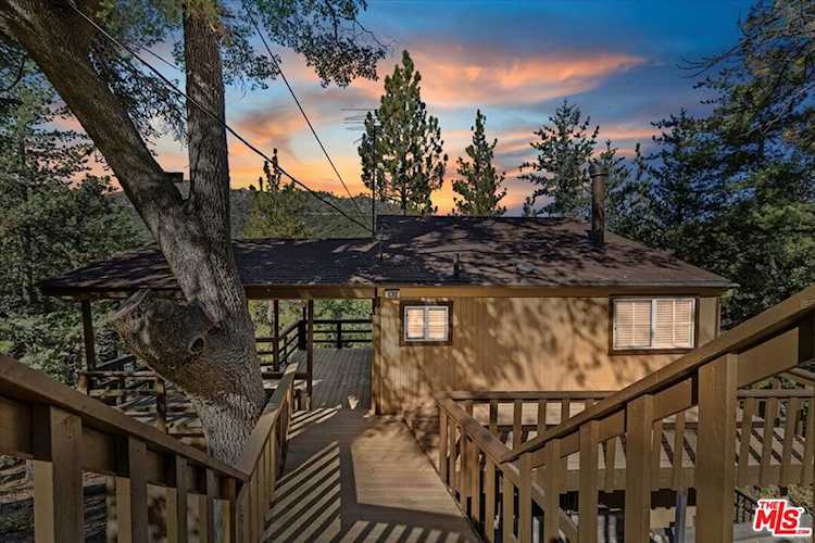 6302 Spruce Ave, Angelus Oaks, CA 92305