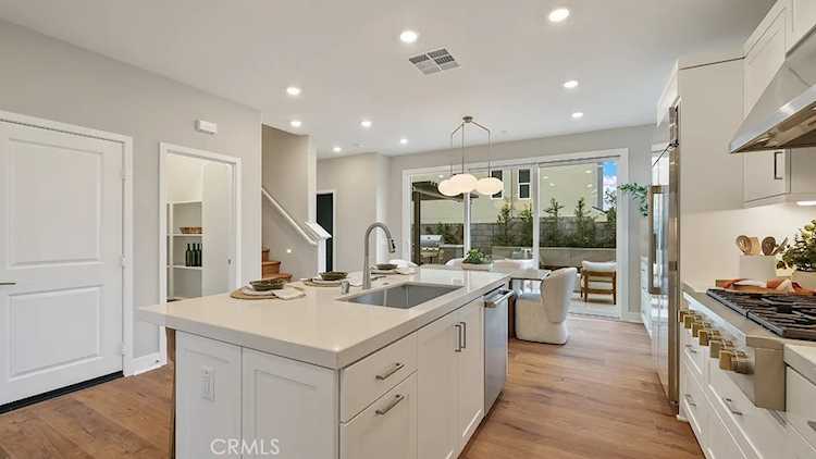 1709 Lychee St, Fullerton, CA 92835