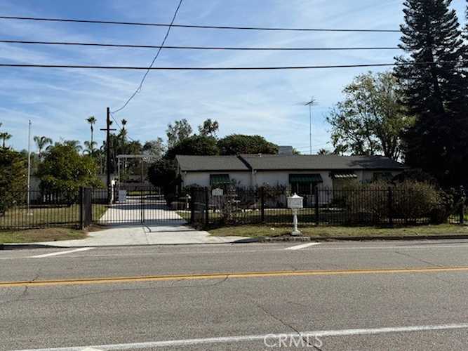 10573 Larch, Bloomington, CA 92316