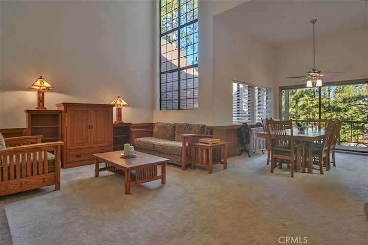 27494 White Fir, Lake Arrowhead, CA 92352