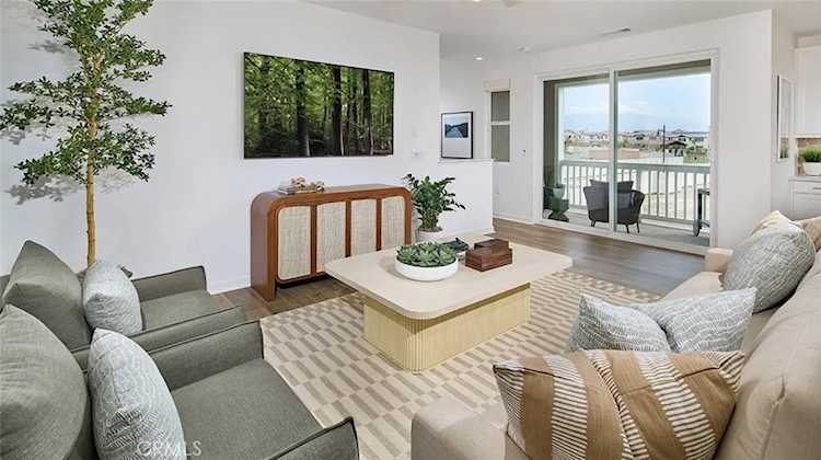16583 Bottlebrush Ln #1, Fontana, CA 92336