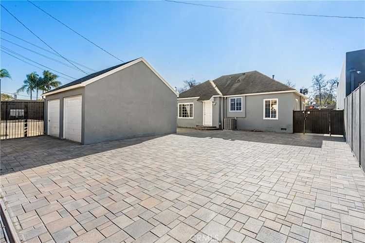 801 W 17th Street, Santa Ana, CA 92706