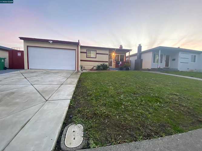2956 Mckenzie Dr, Richmond, CA 94806