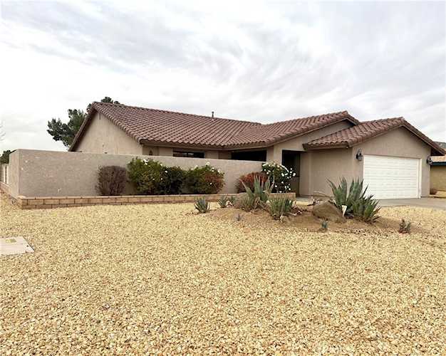 27424 Cloverleaf Dr, Helendale, CA 92342