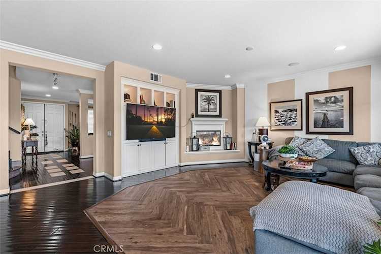 7056 Calina, Eastvale, CA 92880