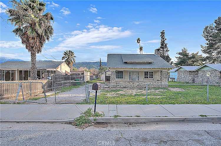 292 E George, Banning, CA 92220