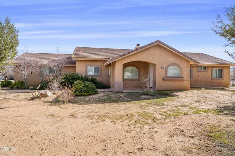 17355 La Junta St, Hesperia, CA 92345