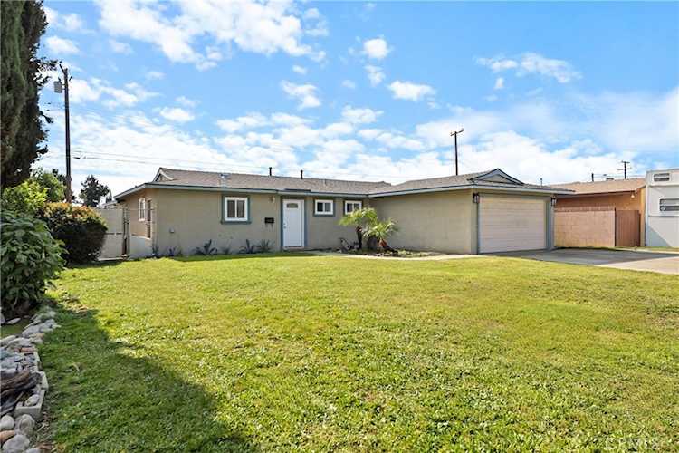 1388 E La Deney, Ontario, CA 91764