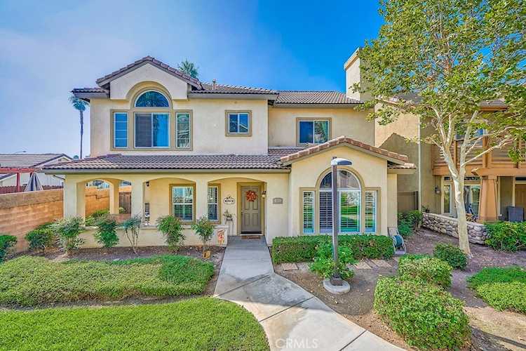 4939 Plumtree Ct, Riverside, CA 92504