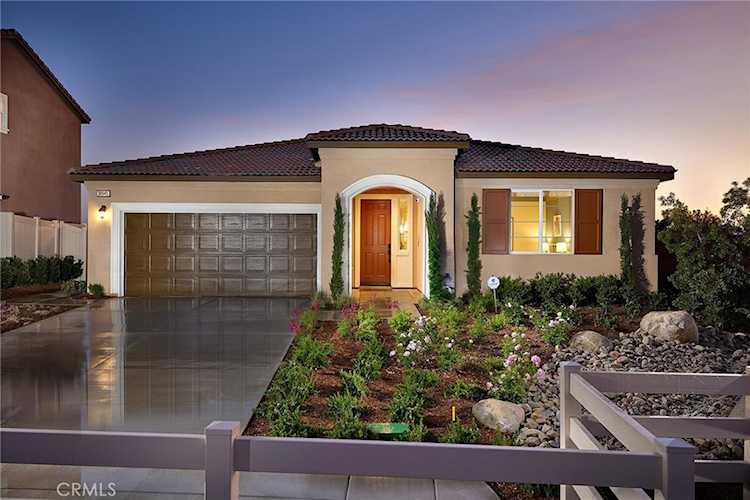 30934 Campania Rd, Highland, CA 92346