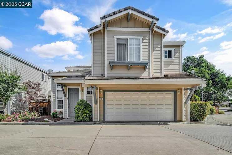 22 Village Square Pl, Pleasant Hill, CA 94523