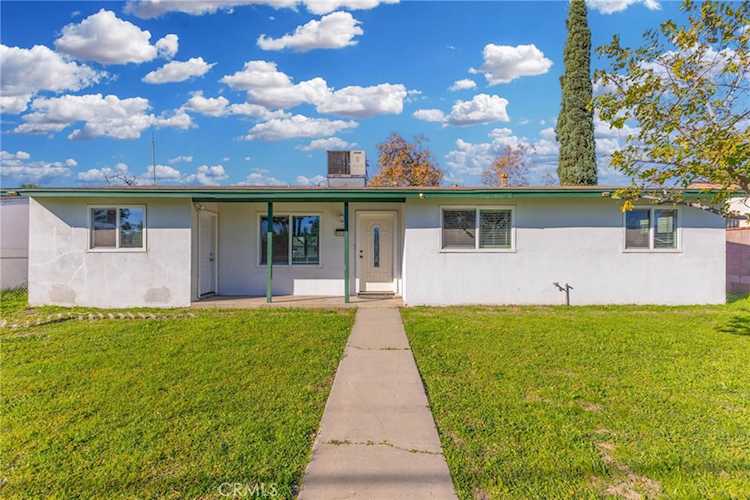 9416 Cedar, Bloomington, CA 92316