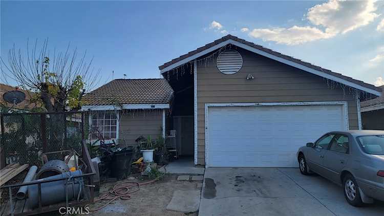 311 Red Pine Place, Perris, CA 92570