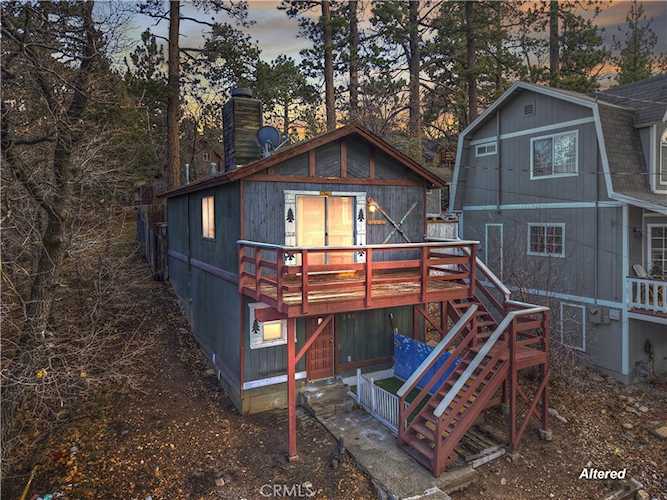 245 Vista, Sugarloaf, CA 92386