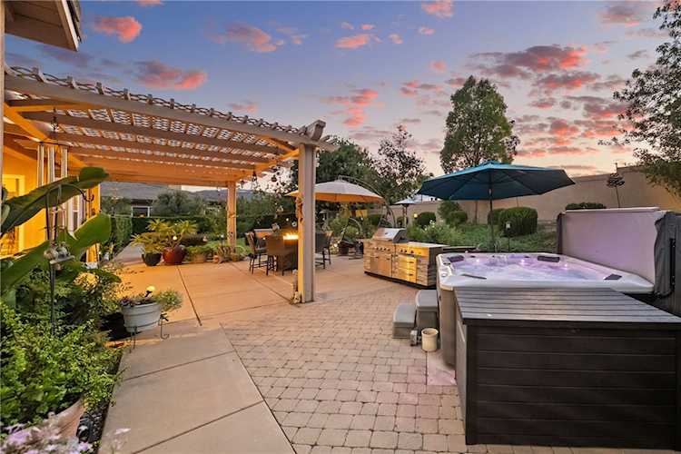 36691 Kennemer Dr, Murrieta, CA 92562