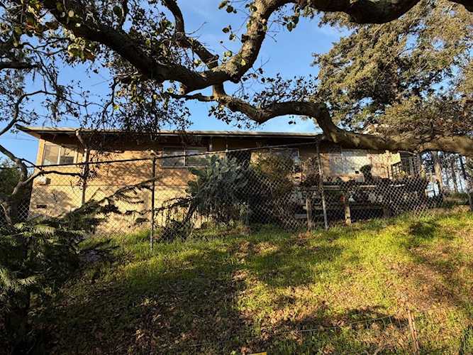 6078 Skyline Dr, El Sobrante, CA 94803