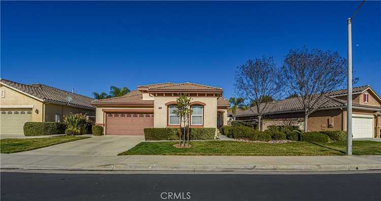 28300 Long Meadow Dr, Menifee, CA 92584