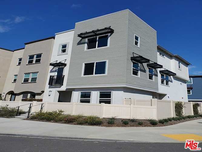 757 Daniel Freeman Cir, Inglewood, CA 90301