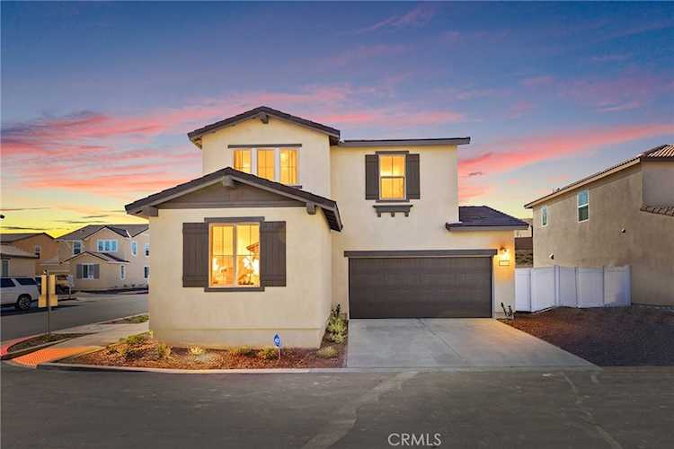 31530 Cobalite Dr, Winchester, CA 92596