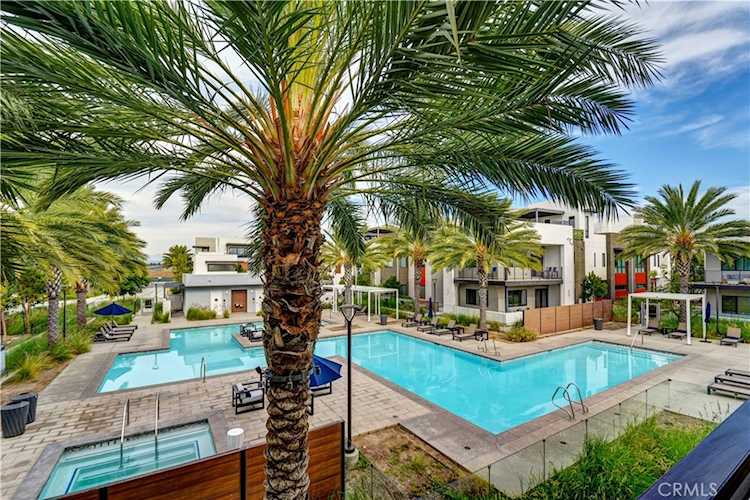 413 Transport, Tustin, CA 92782