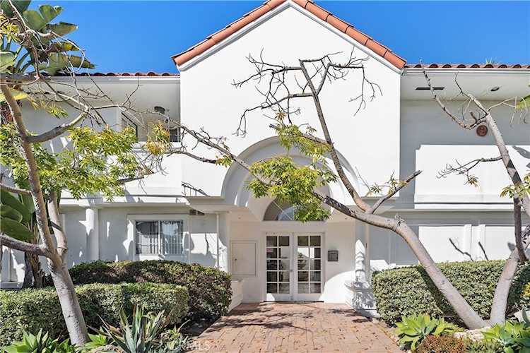 206 Avenida Montalvo #8, San Clemente, CA 92672