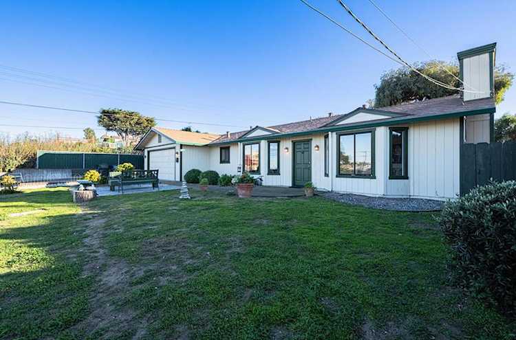 1524 Elm Ave, Seaside, CA 93955