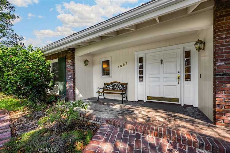 1627 Oak Tree Lane, Glendora, CA 91741