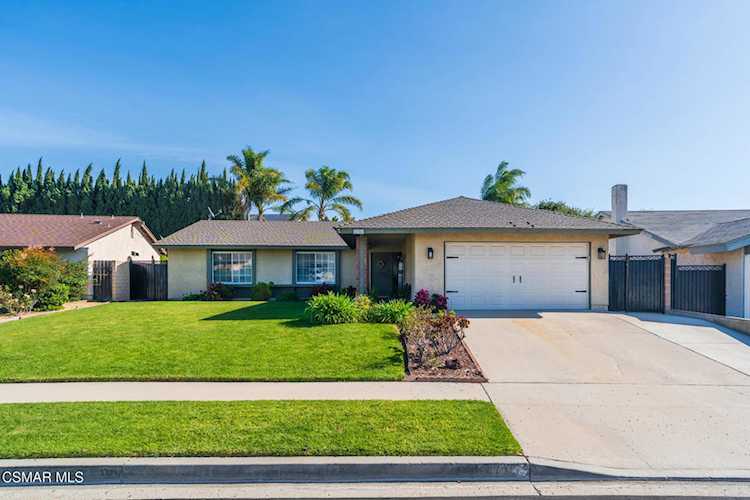 2756 N Dalenhurst Place, Simi Valley, CA 93065